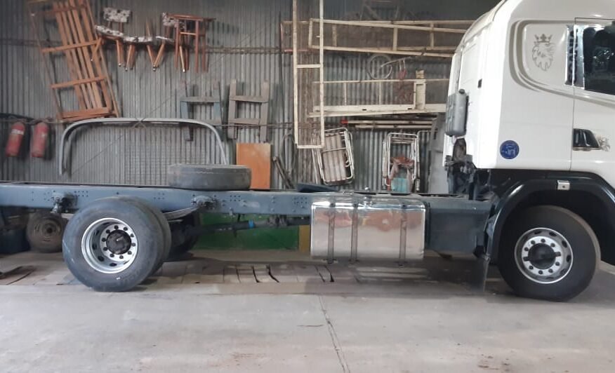 Scania G 340 Chasis largo 4×2