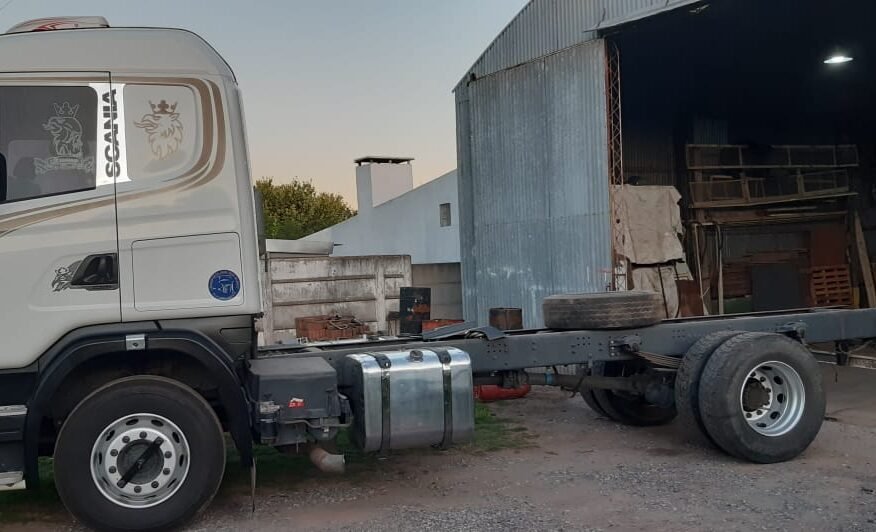 Scania G 340 Chasis largo 4×2