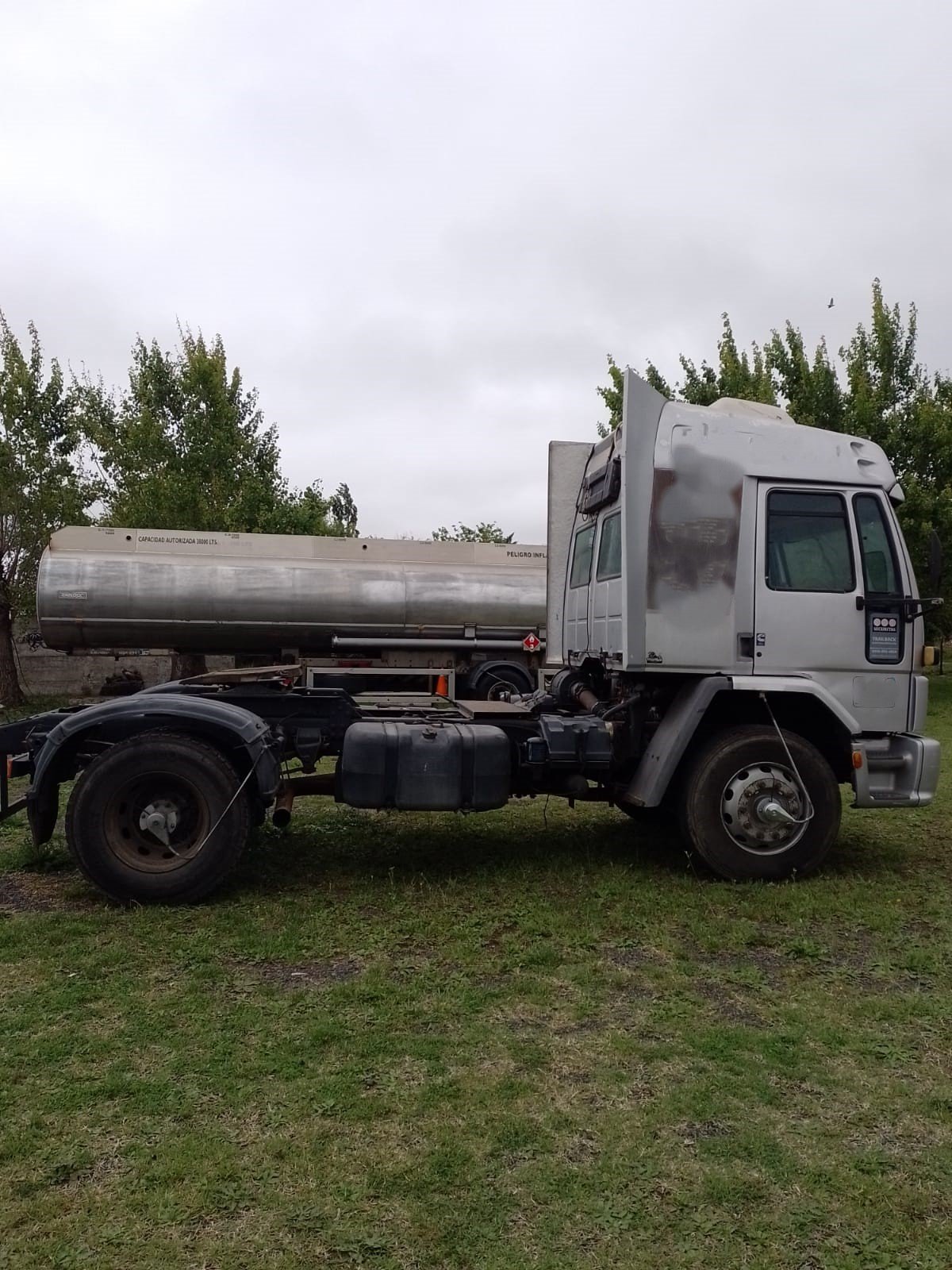 Ford 1832 Tractor 4×2