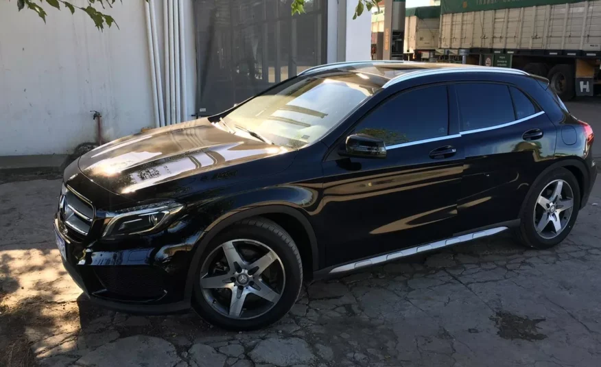 Mercedes Benz Clase GLA 250 1.6 AMG 211 cv