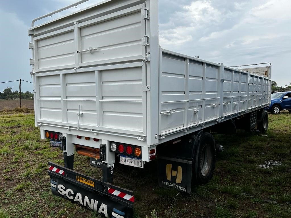 Acoplado Helvetica Baranda Volcable