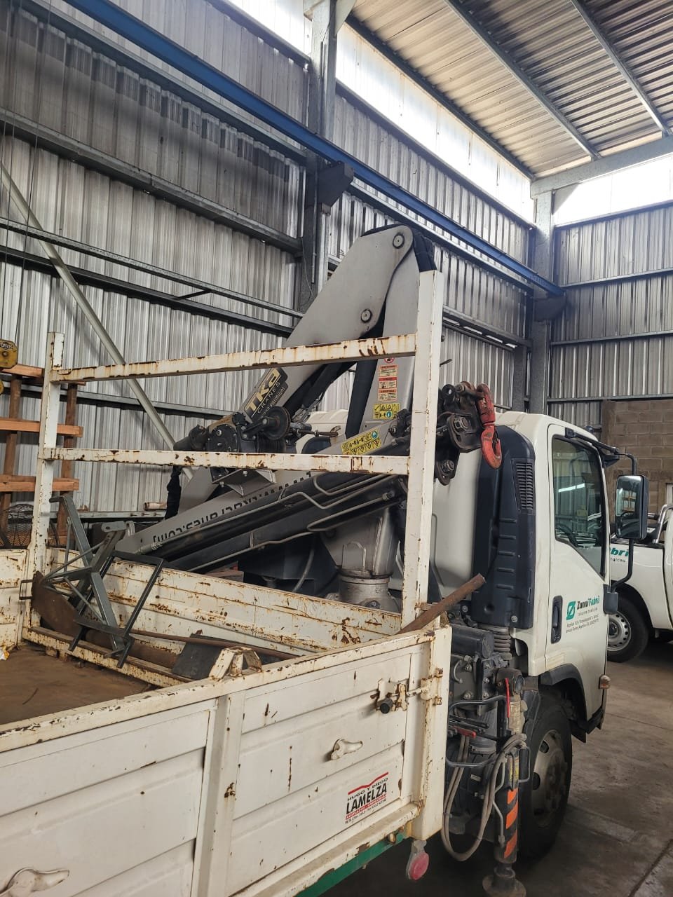 Isuzu NPR75 L Cabina Simple