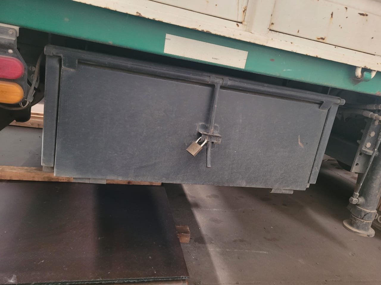 Isuzu NPR75 L Cabina Simple