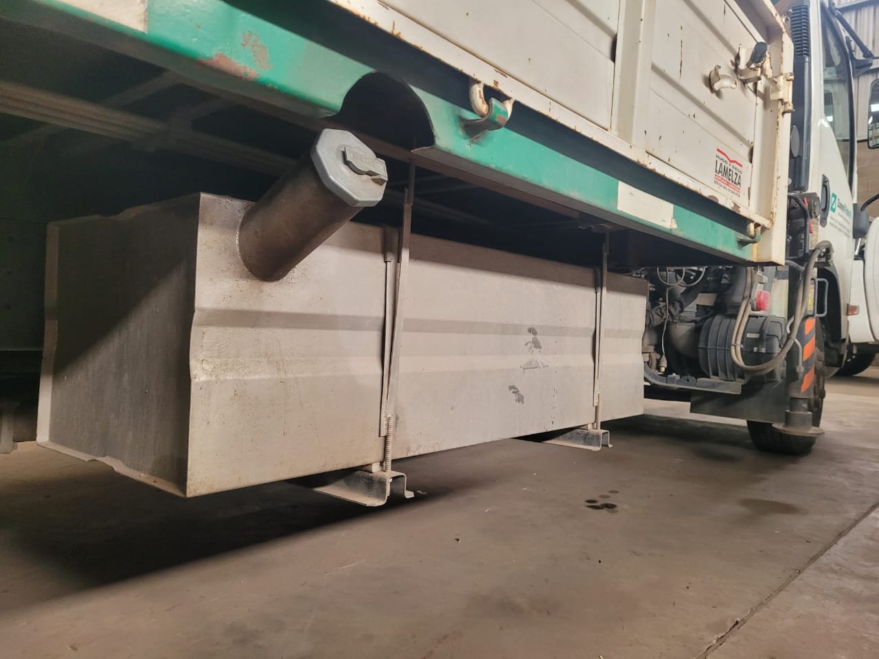 Isuzu NPR75 L Cabina Simple