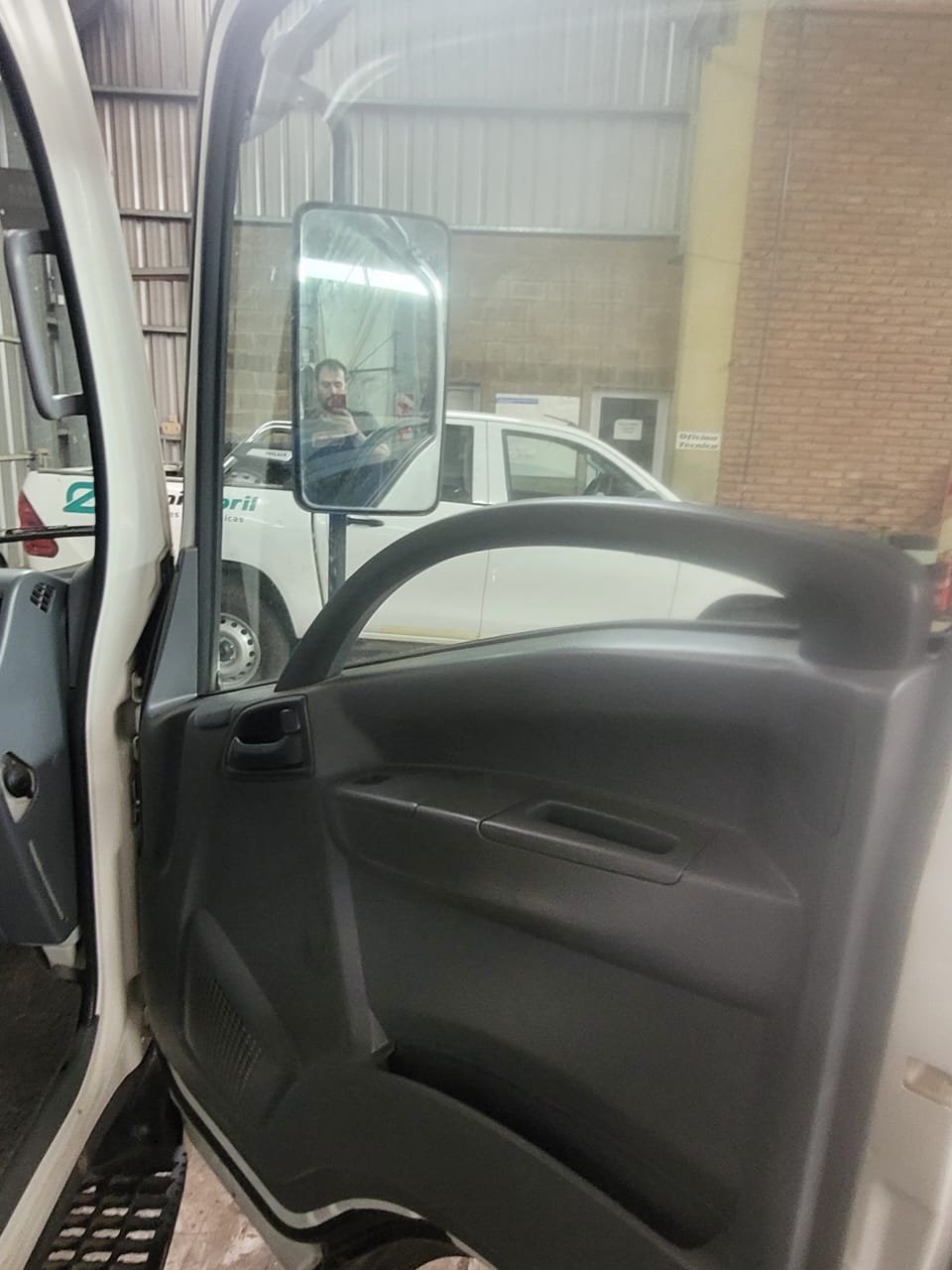 Isuzu NPR75 L Cabina Simple