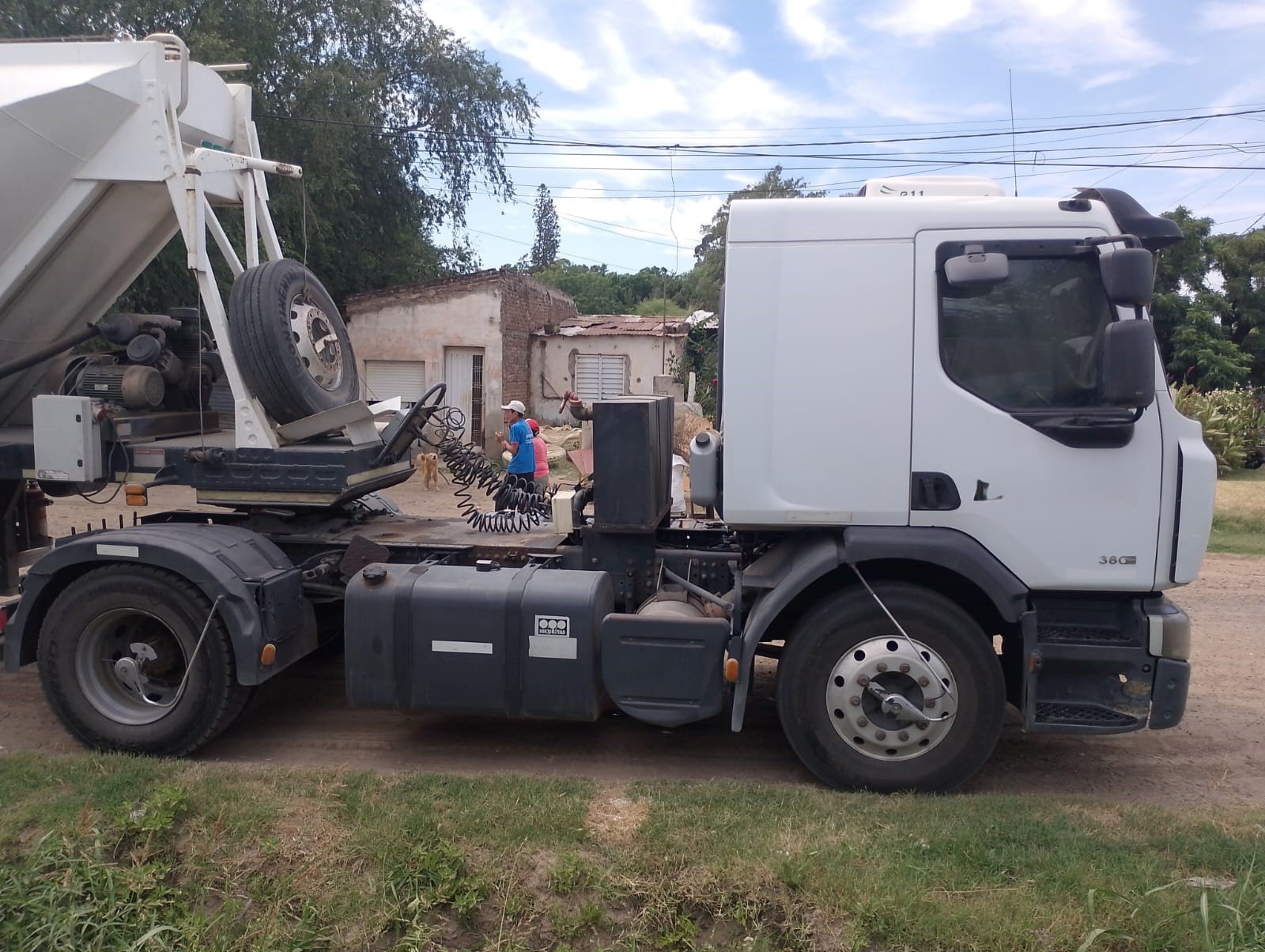 Renault 380 DXI tractor 4×2