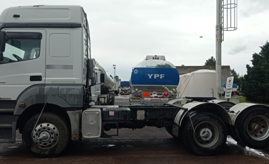 Mercedes Benz Axor 2040 tractor 6×2