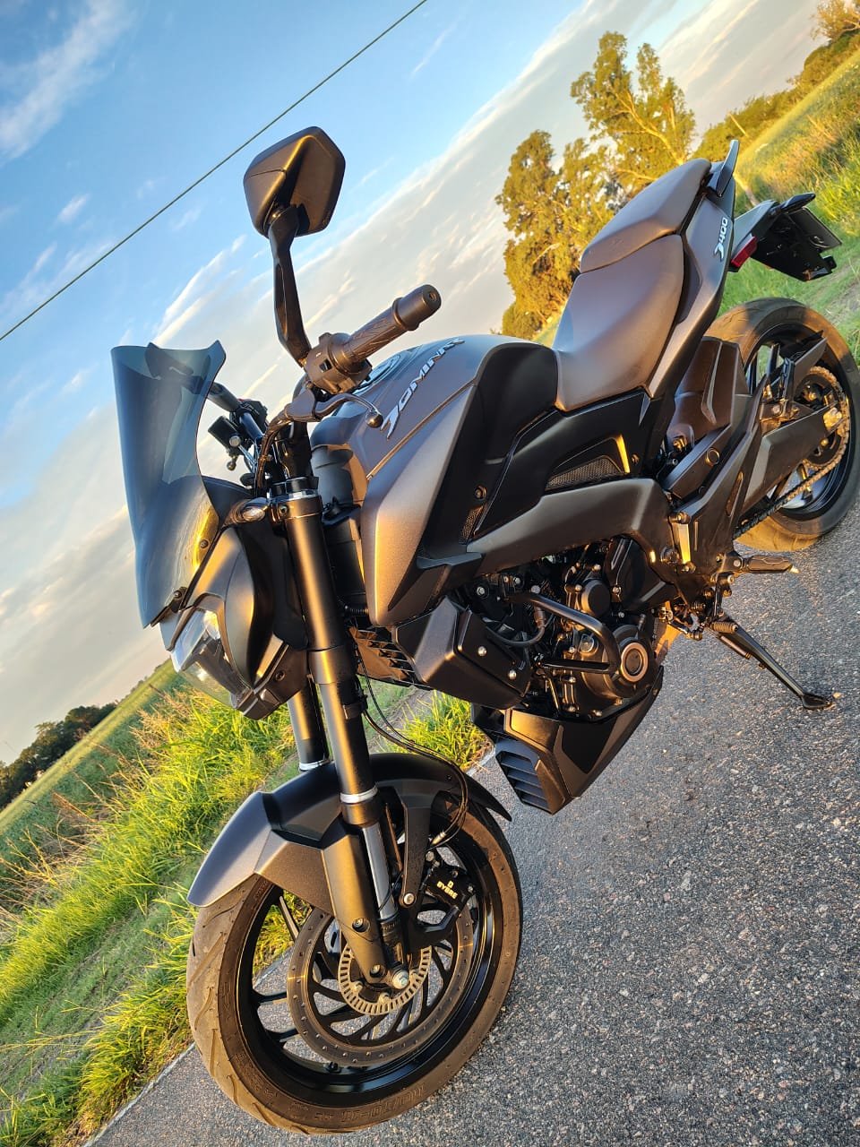 BAJAJ DOMINAR 400