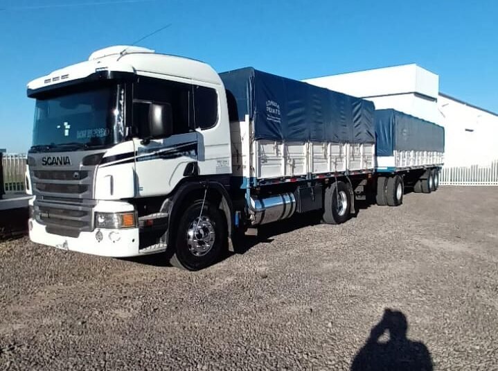 SCANIA P 360 CHASIS CON CARROCERIA