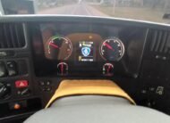 SCANIA P 360 CHASIS CON CARROCERIA