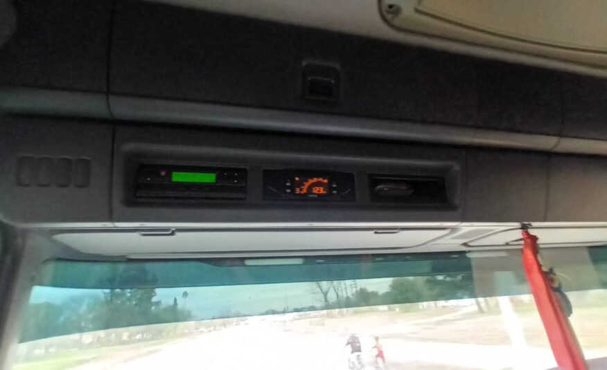 SCANIA P 360 CHASIS CON CARROCERIA
