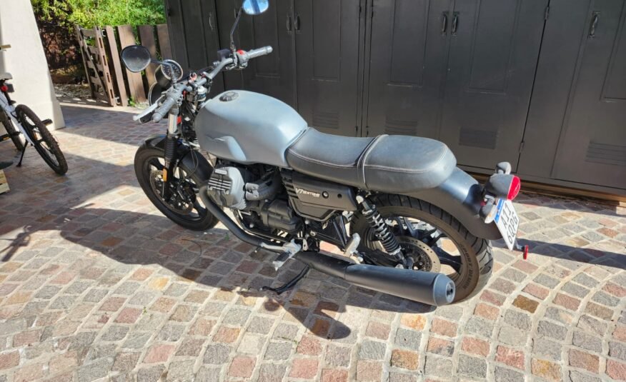 MOTO GUZZI V7 STONE