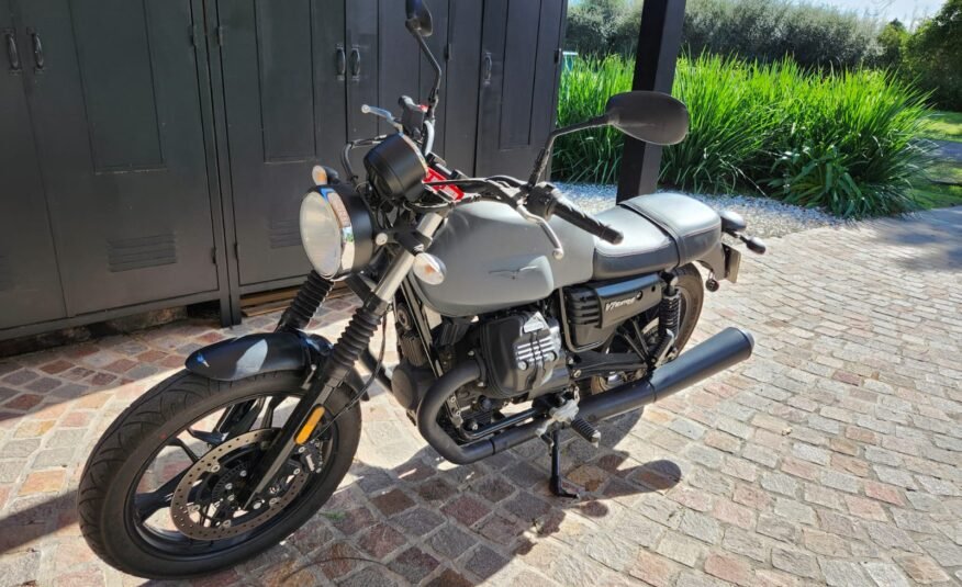 MOTO GUZZI V7 STONE