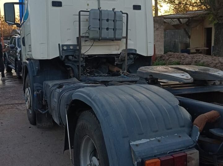 Scania R 330 tractor 4×2