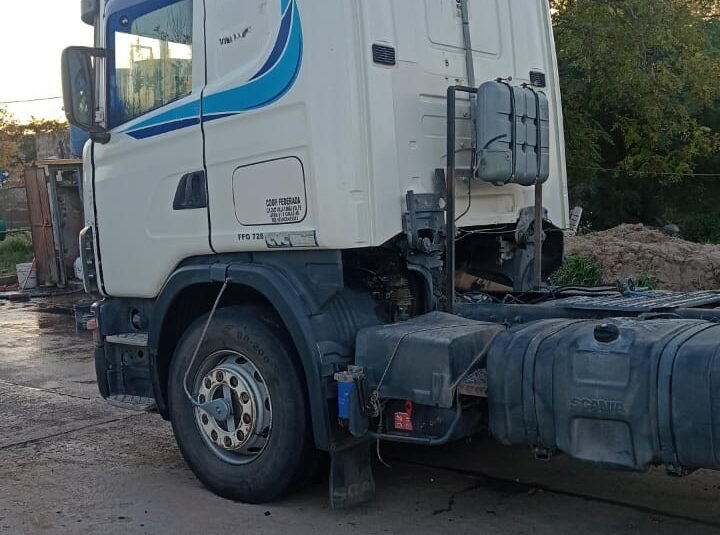 Scania R 330 tractor 4×2