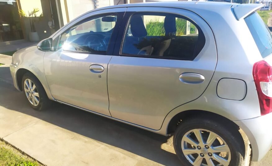 Toyota Etios XLS A/T