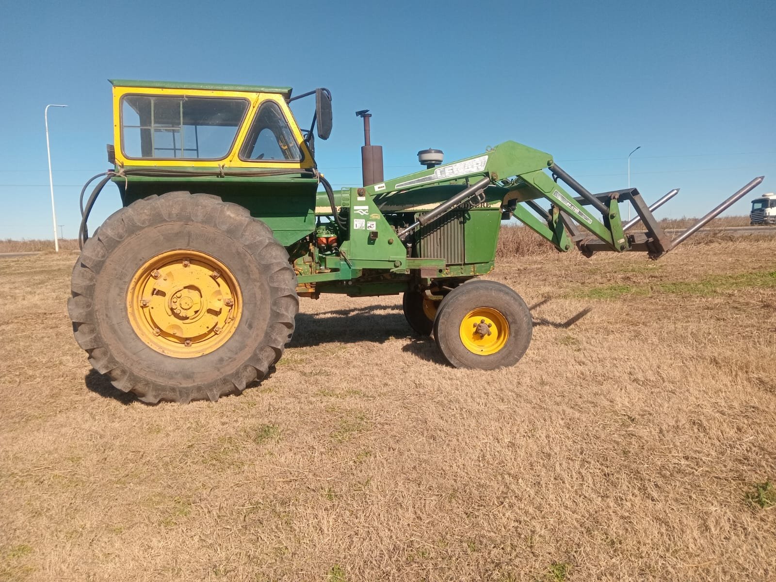 Tractor john deere 4420