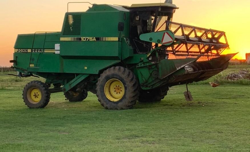 Cosechadora john deere 1075 A
