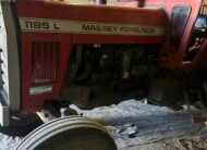 Tractor massey ferguson 1195 L