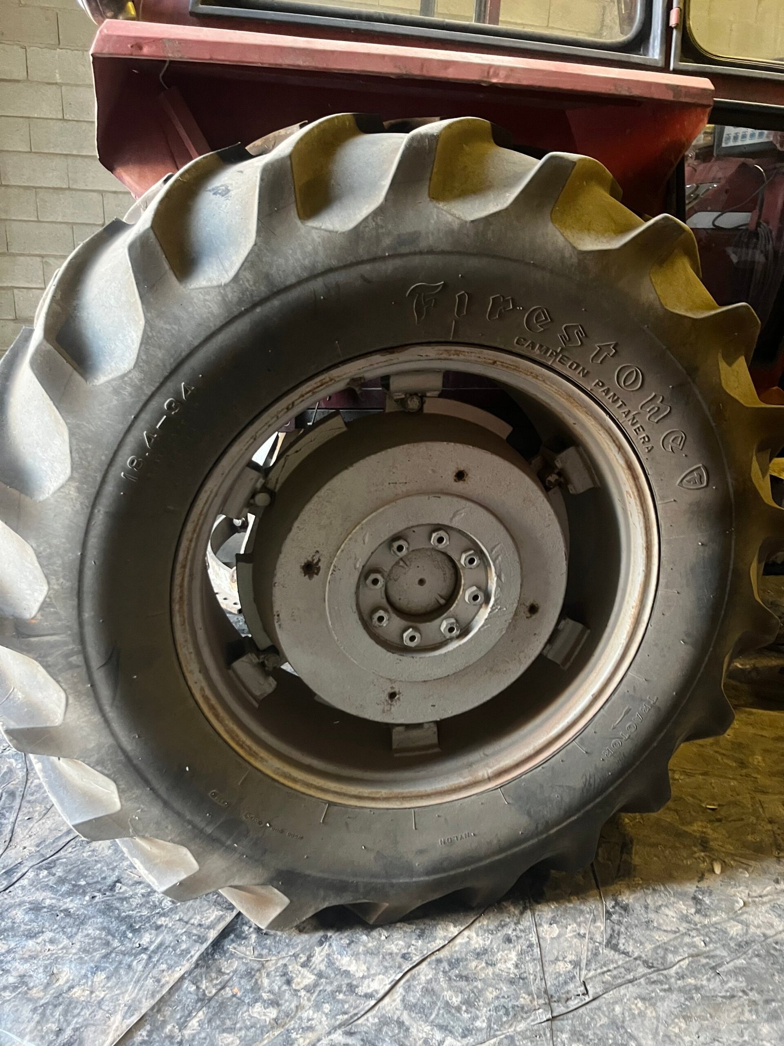 Tractor massey Ferguson 1075