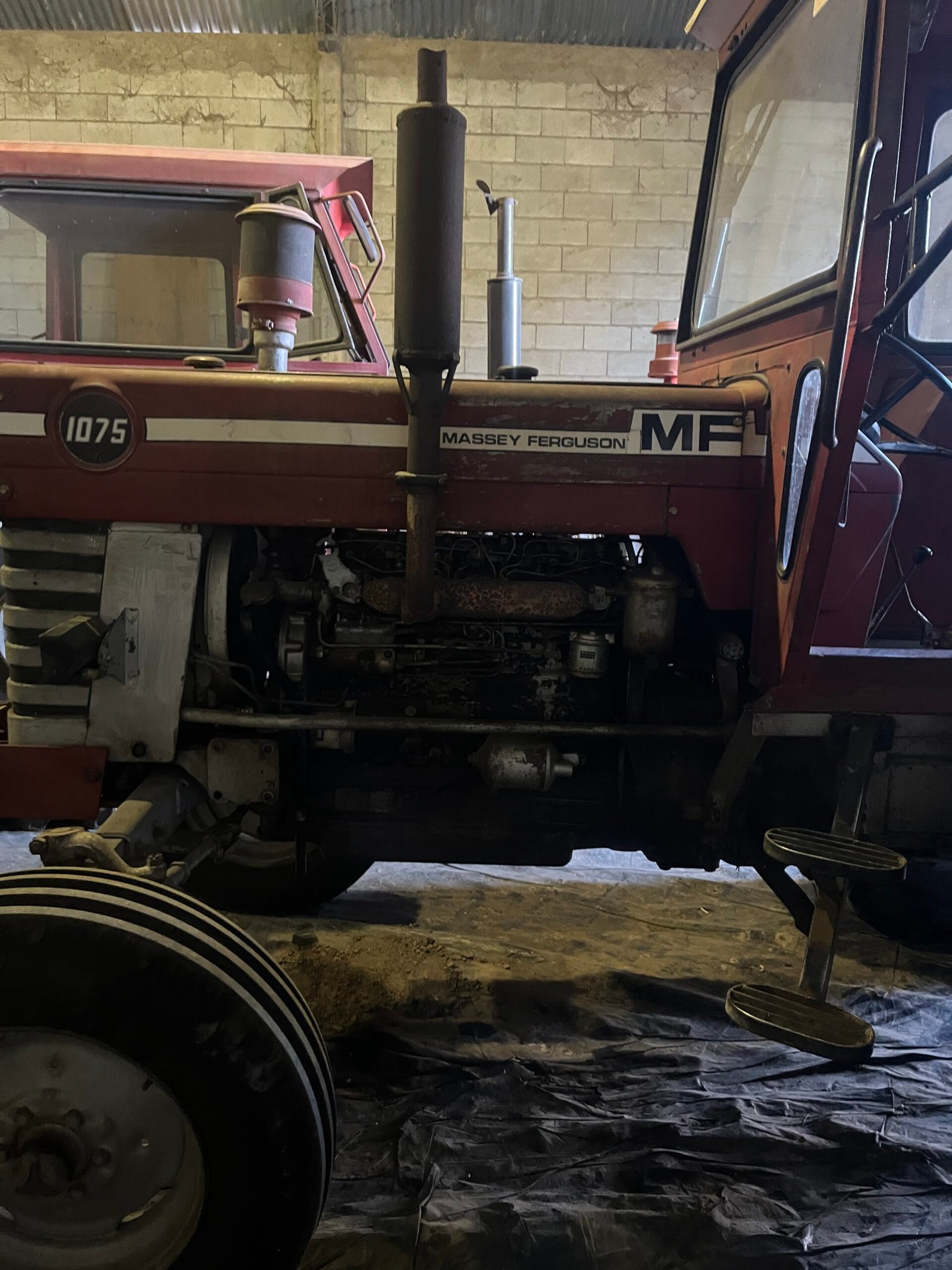 Tractor massey Ferguson 1075