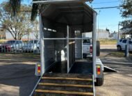 Tráiler batan para 2 caballos