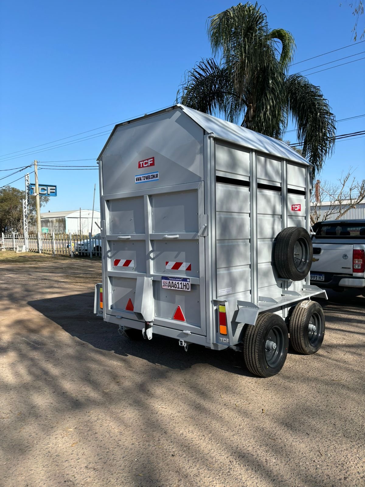 Tráiler batan para 2 caballos