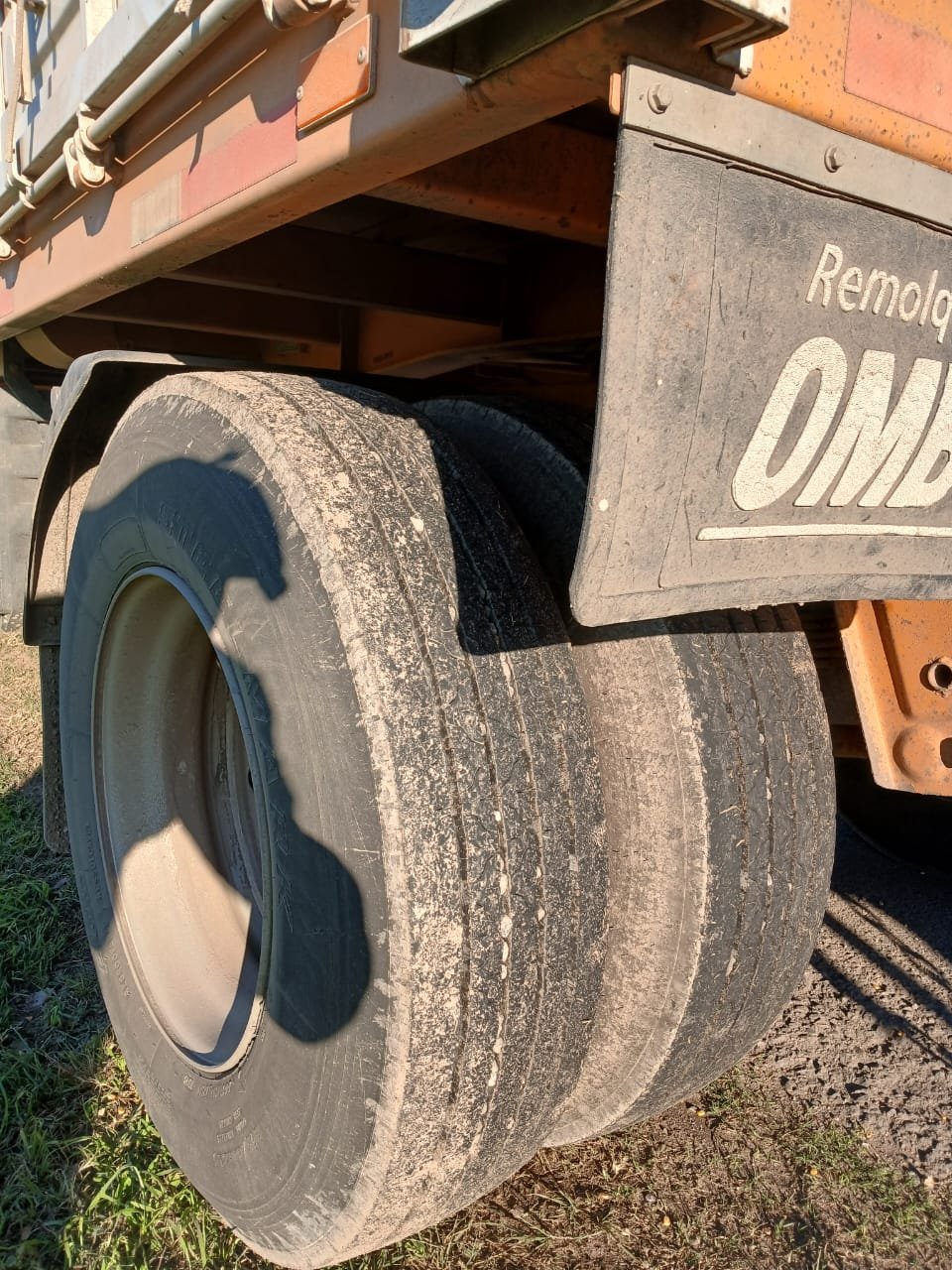 Ford cargo 1730 enganchado acoplado ombu