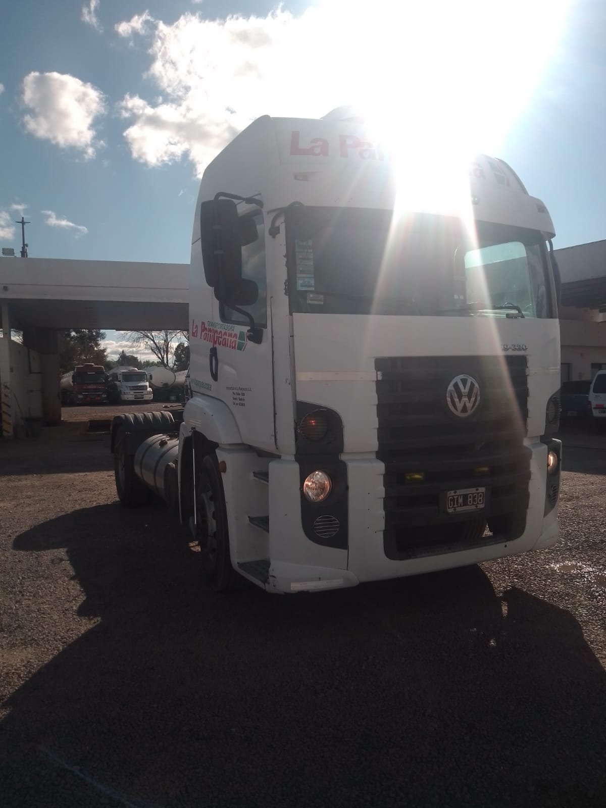 Volkswagen 19-320 tractor 4×2