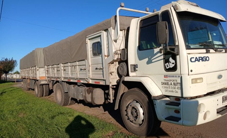 Ford cargo 1730 enganchado acoplado ombu