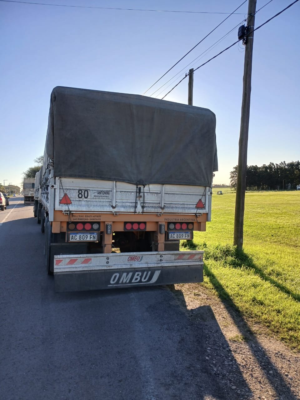 Ford cargo 1730 enganchado acoplado ombu