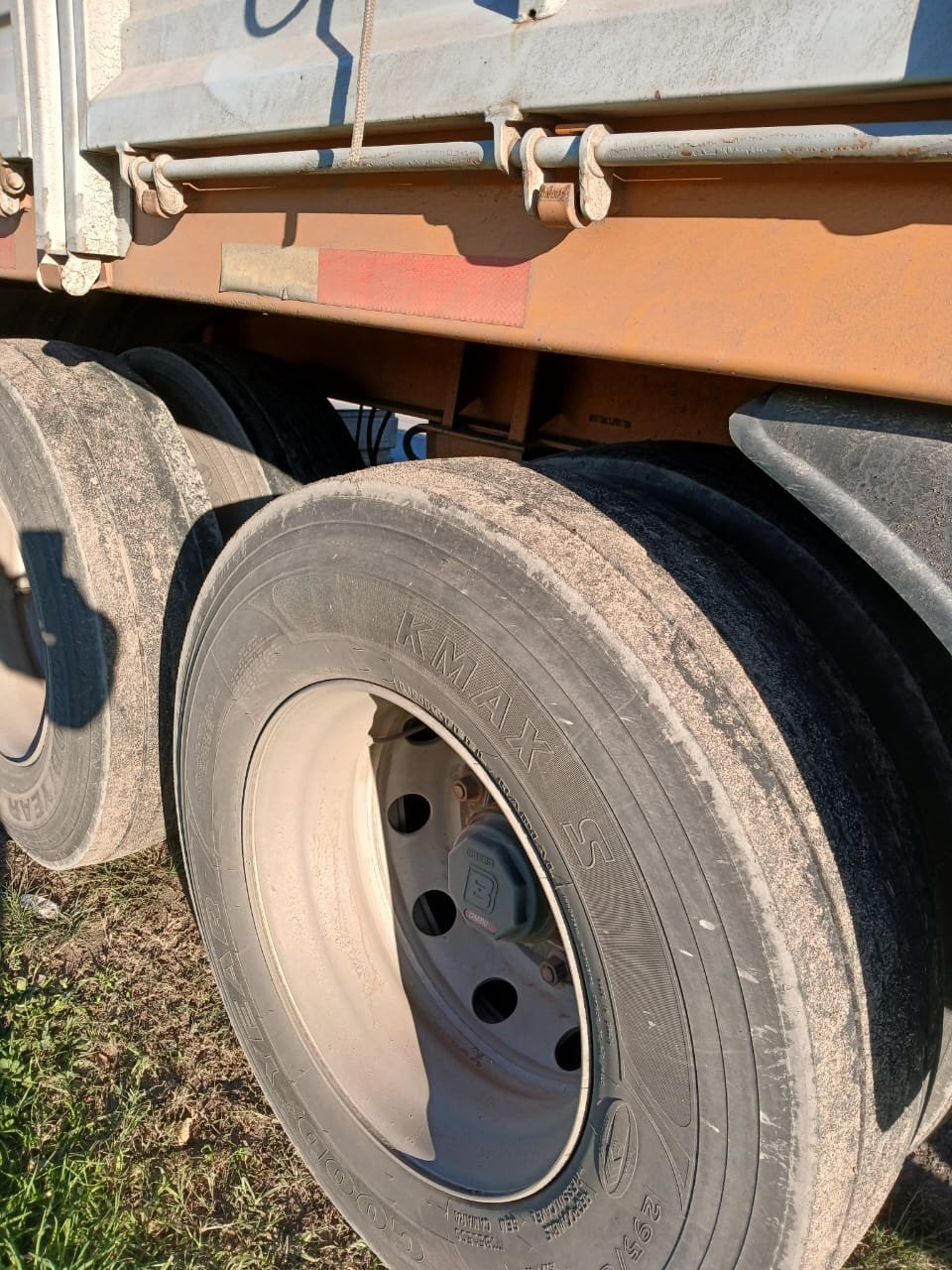 Ford cargo 1730 enganchado acoplado ombu