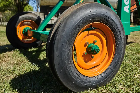 ELEVADOR TRANSPORTADOR DE ROLLOS – E.R. 4000 AGROMEC