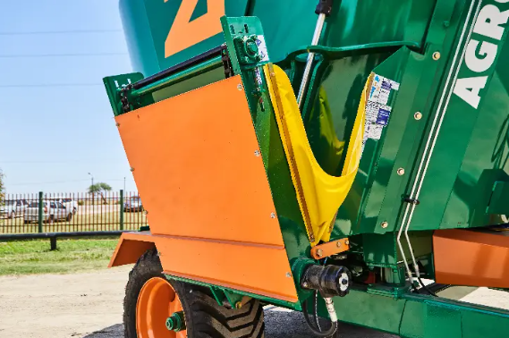 MIXER VERTICAL MVD DL 14 M3 AGROMEC